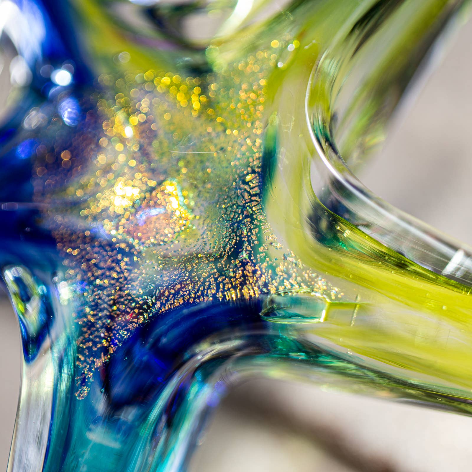Luke Adams Hand blown Glass Large 7" Stars - Image 4
