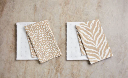 Mud Pie towel set