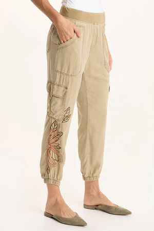 XCVI Darri Jogger - Image 9
